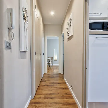 Apartment Borgo Dora Balcony Flat