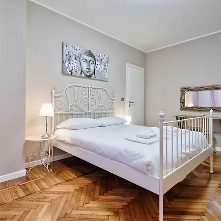 Borgo Dora Balcony Flat