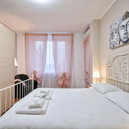 Apartment Borgo Dora Balcony Flat Turin
