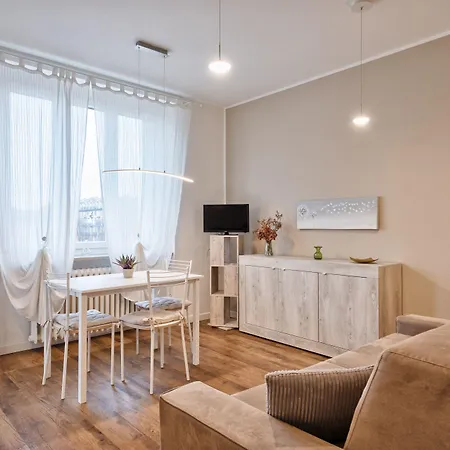 Borgo Dora Balcony Flat Apartment