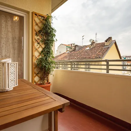Apartment Borgo Dora Balcony Flat *