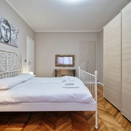 Apartment Borgo Dora Balcony Flat *